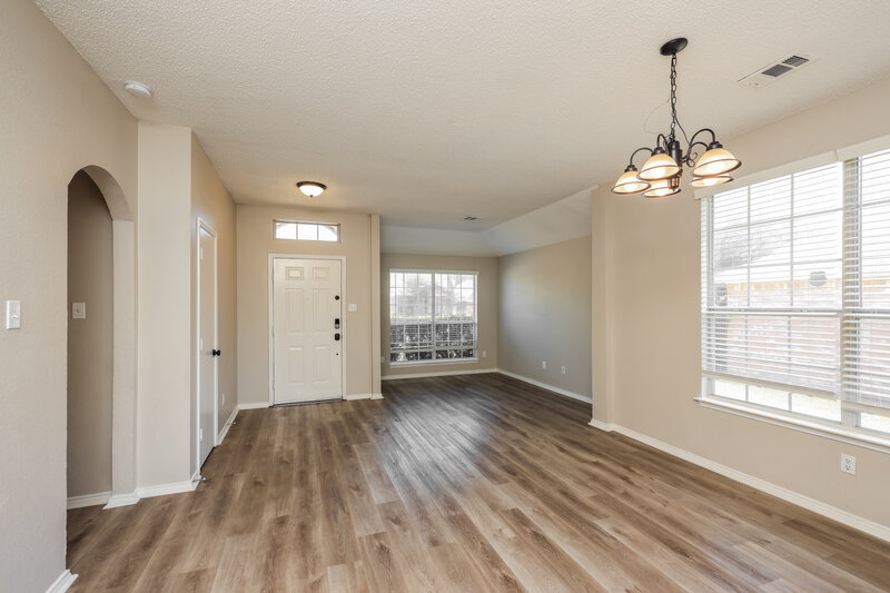 2,520/Mo, 4218 Baccarat Dr Garland, TX 75043 Family Room View