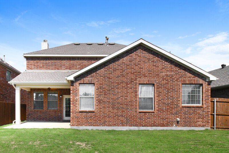 2,460/Mo, 15408 Yarberry Dr Roanoke, TX 76262 Rear View