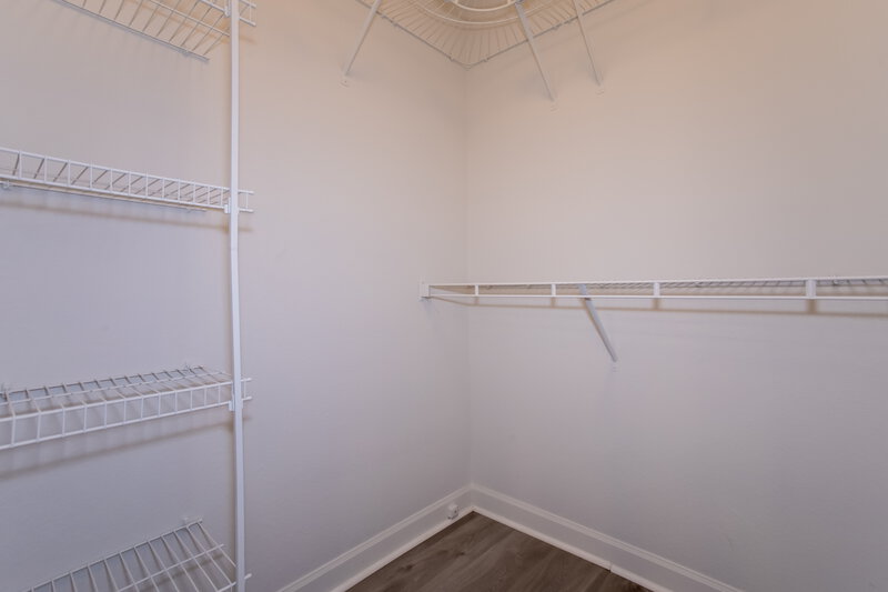 2,460/Mo, 5100 Hot Springs Trl Fort Worth, TX 76137 Walk In Closet View