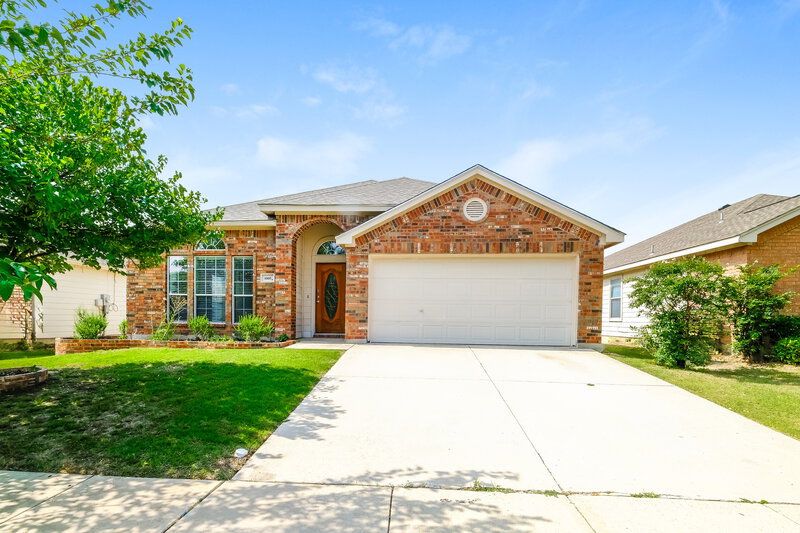 2,140/Mo, 1005 Fort Apache Dr Haslet, TX 76052 External View