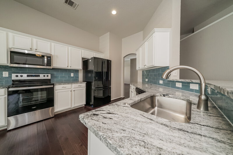 2,165/Mo, 1005 Fort Apache Dr Haslet, TX 76052 Kitchen View 4
