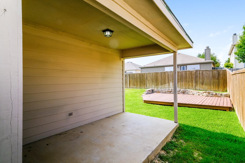 2,165/Mo, 1005 Fort Apache Dr Haslet, TX 76052 Rear View