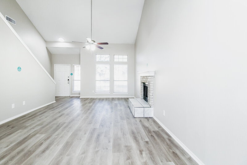 2,165/Mo, 6321 Longmont Trl Fort Worth, TX 76179 Living Room View