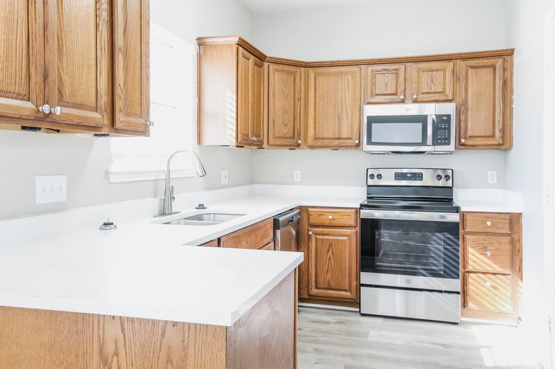 2,165/Mo, 6321 Longmont Trl Fort Worth, TX 76179 Kitchen View 2