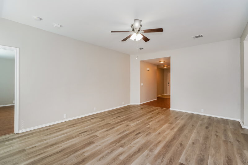 2,000/Mo, 3313 Teasbend Ct Denton, TX 76210 Living Room View 3