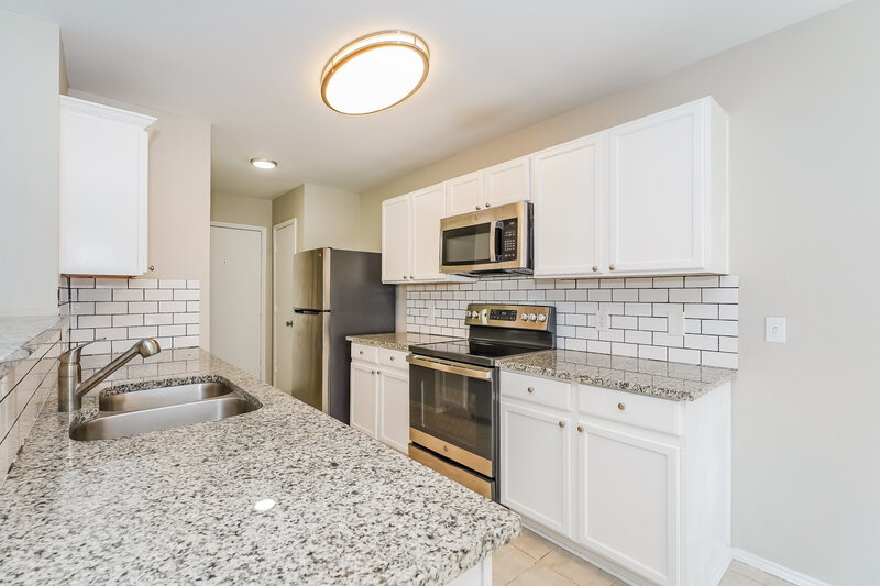 2,000/Mo, 3313 Teasbend Ct Denton, TX 76210 Kitchen View