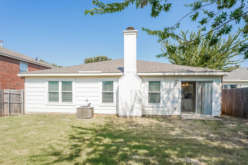 2,000/Mo, 3313 Teasbend Ct Denton, TX 76210 Rear View
