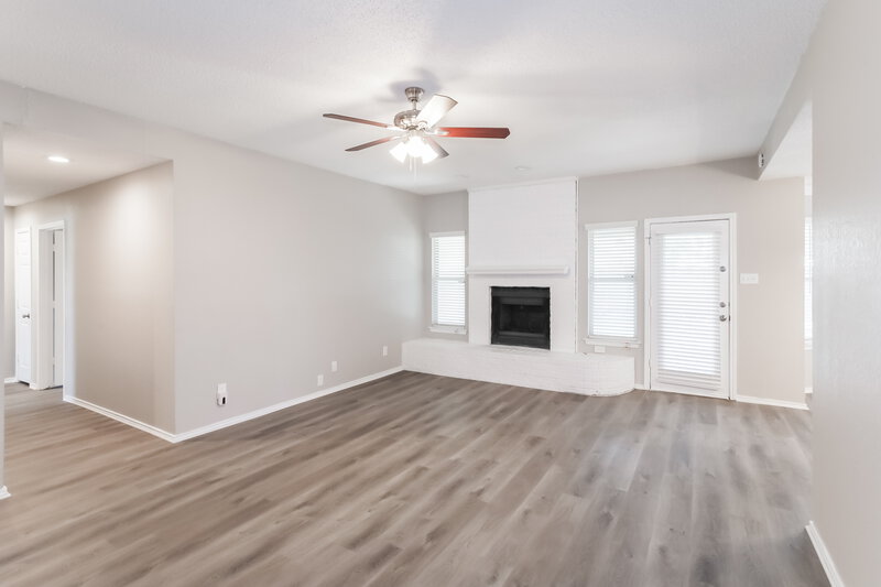 2,145/Mo, 3616 Crosswicks Ct Fort Worth, TX 76137 Living Room View 2