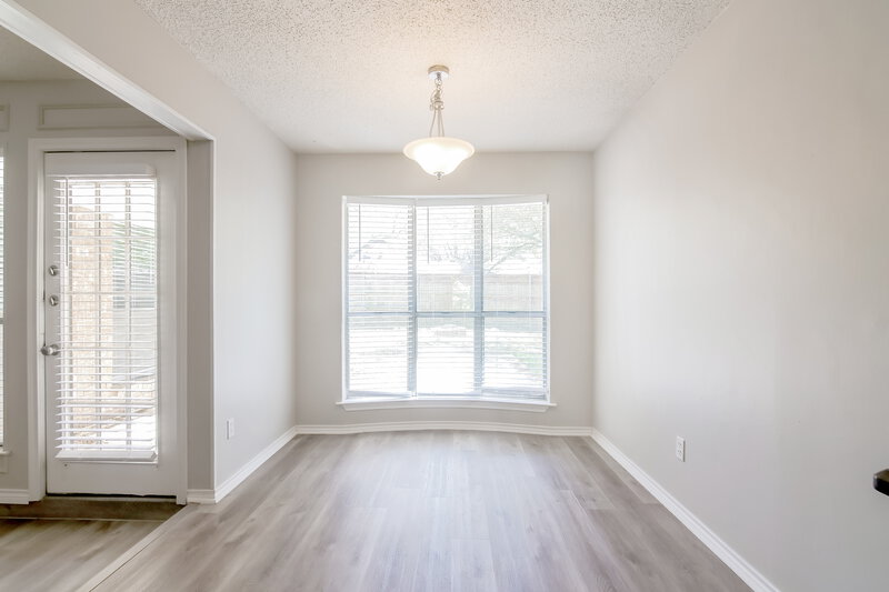 2,355/Mo, 3516 Jasmine Trl Arlington, TX 76017 Breakfast Nook View
