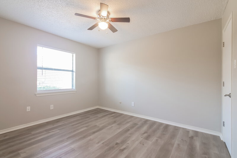2,355/Mo, 3516 Jasmine Trl Arlington, TX 76017 Bedroom View 2