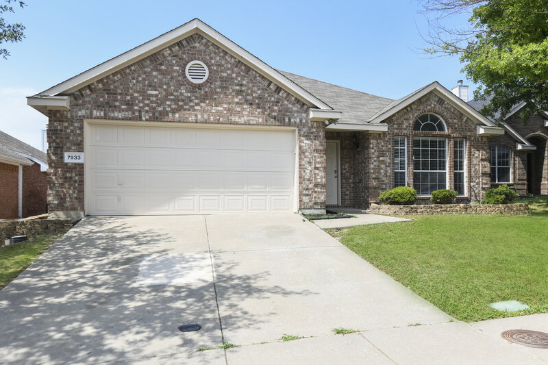 2,405/Mo, 7933 Greengate Dr Dallas, TX 75249 External View