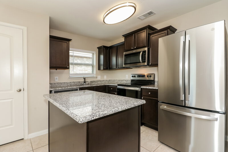2,240/Mo, 6321 Verdon Gorge Dr Fort Worth, TX 76179 Kitchen View 2