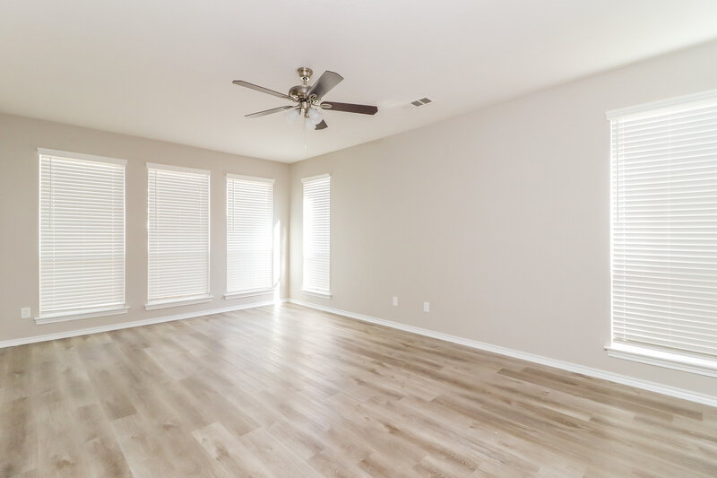 2,275/Mo, 6129 Farrah Dr Fort Worth, TX 76131 Main Bedroom View