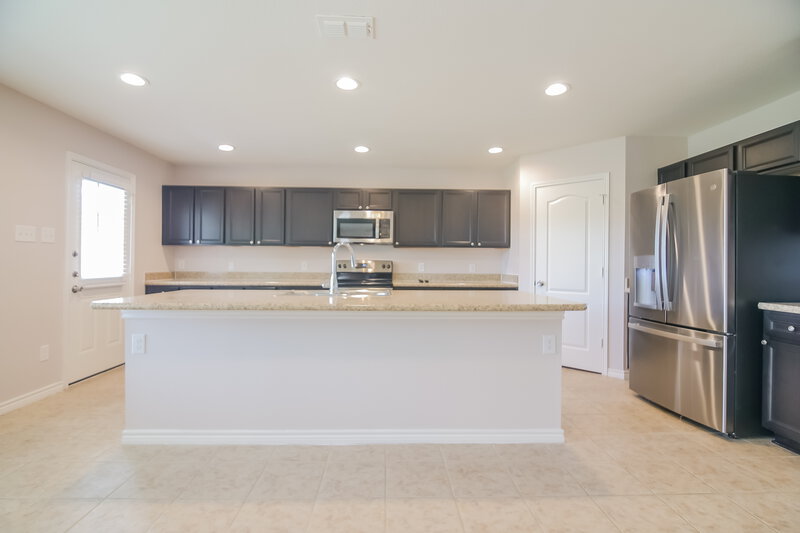 2,515/Mo, 1020 Callalily Dr Desoto, TX 75115 Kitchen View