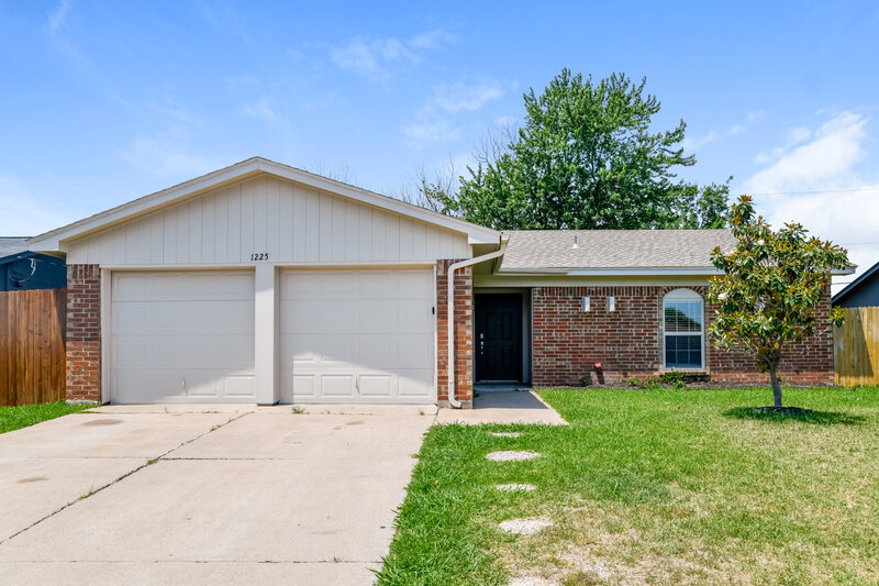 1,955/Mo, 1225 N Knowles Dr Saginaw, TX 76179 External View
