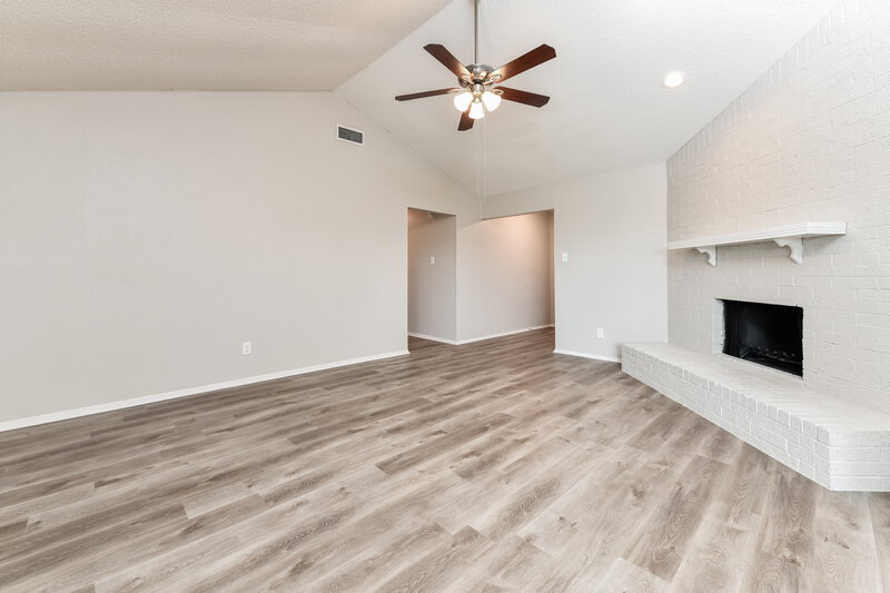 1,955/Mo, 1225 N Knowles Dr Saginaw, TX 76179 Living Room View 3