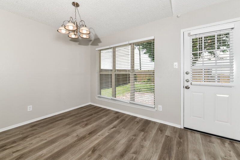 1,955/Mo, 1225 N Knowles Dr Saginaw, TX 76179 Dining Room View 2