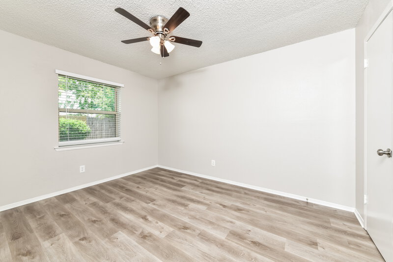 1,955/Mo, 1225 N Knowles Dr Saginaw, TX 76179 Bedroom View 2