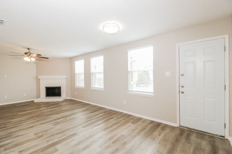 2,760/Mo, 1849 Trego Dr Justin, TX 76247 Living Room View