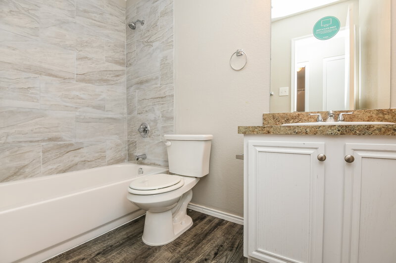 2,145/Mo, 6836 Bluff View Dr Watauga, TX 76137 Bathroom View