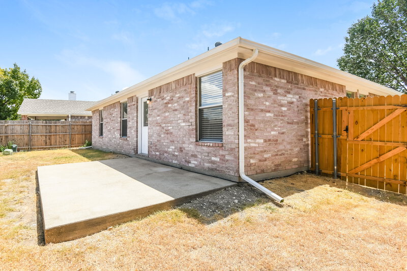 2,145/Mo, 6836 Bluff View Dr Watauga, TX 76137 Rear View
