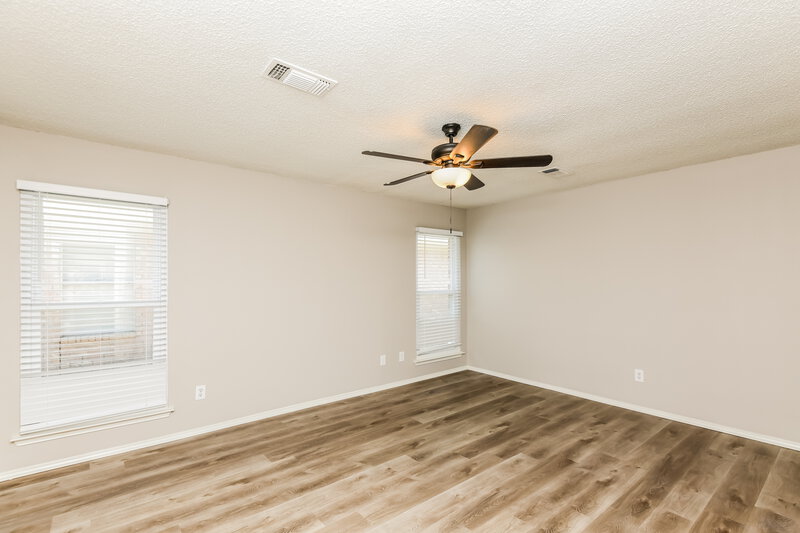 2,245/Mo, 216 Rosewood Ln Cedar Hill, TX 75104 Main Bedroom View