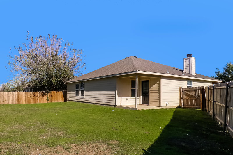 2,060/Mo, 14101 Black Gold Trl Haslet, TX 76052 Rear View
