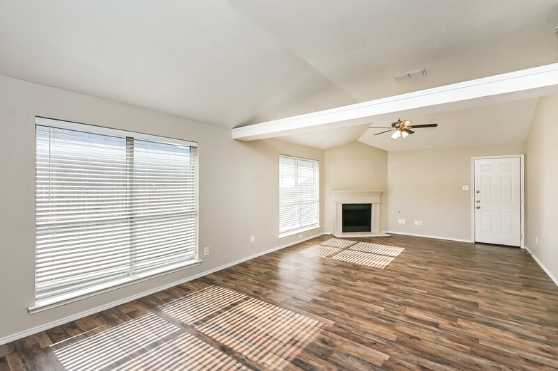 1,910/Mo, 10217 Cypress Hills Dr Fort Worth, TX 76108 Dining Room View 2