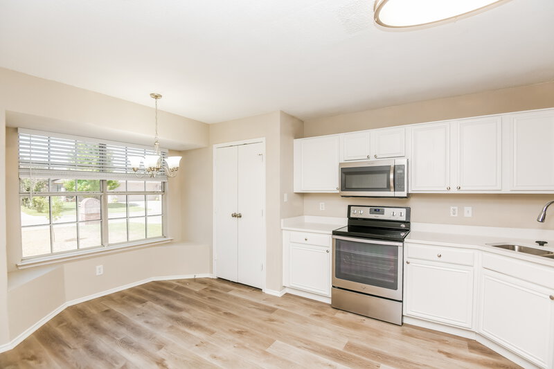 1,985/Mo, 10217 Cypress Hills Dr Fort Worth, TX 76108 Kitchen View