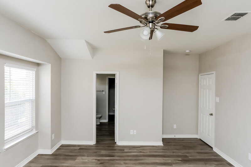 0/Mo, 616 Trillium Ln Desoto, TX 75115 Main Bedroom View 2