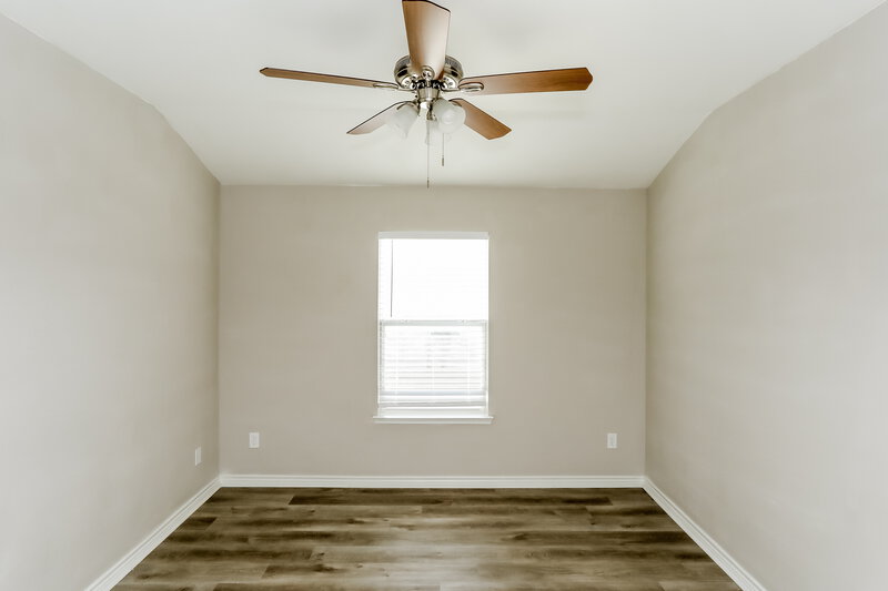 0/Mo, 616 Trillium Ln Desoto, TX 75115 Bedroom View 3