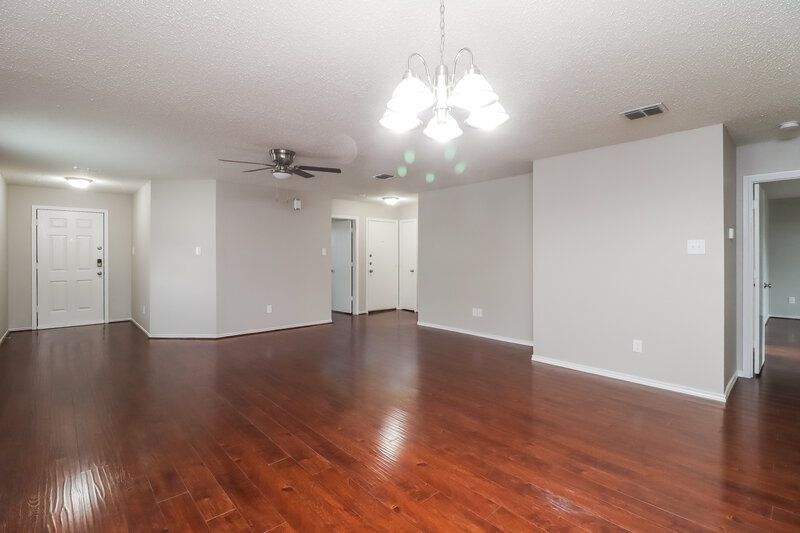2,275/Mo, 509 Travis Ranch Trl Arlington, TX 76002 Dining Room View