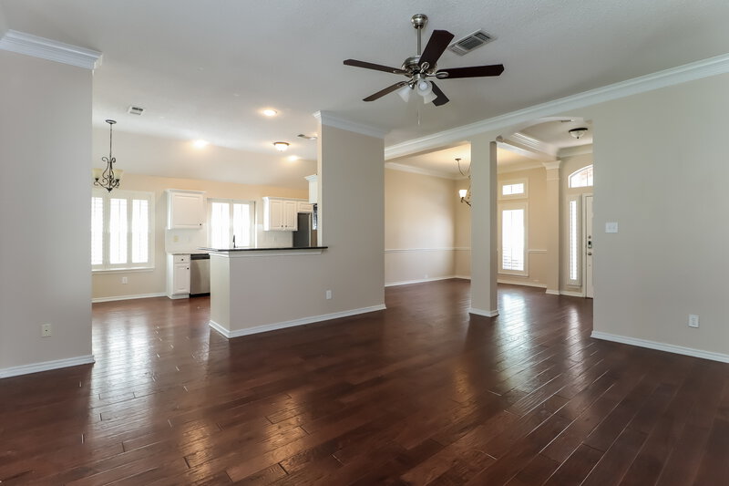 2,500/Mo, 1933 Perry Dr Mansfield, TX 76063 Living Room View 2