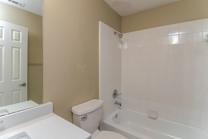 2,500/Mo, 1933 Perry Dr Mansfield, TX 76063 Bathroom View
