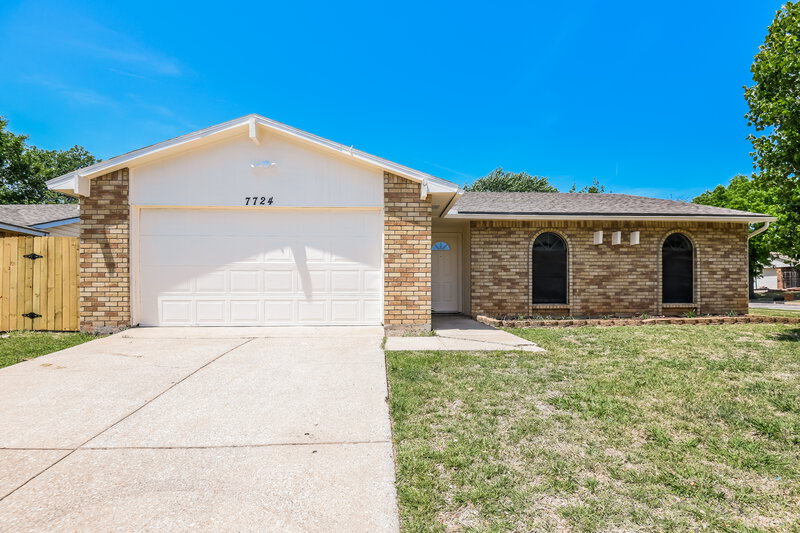 1,775/Mo, 7724 Whirlwind Dr Fort Worth, TX 76133 External View