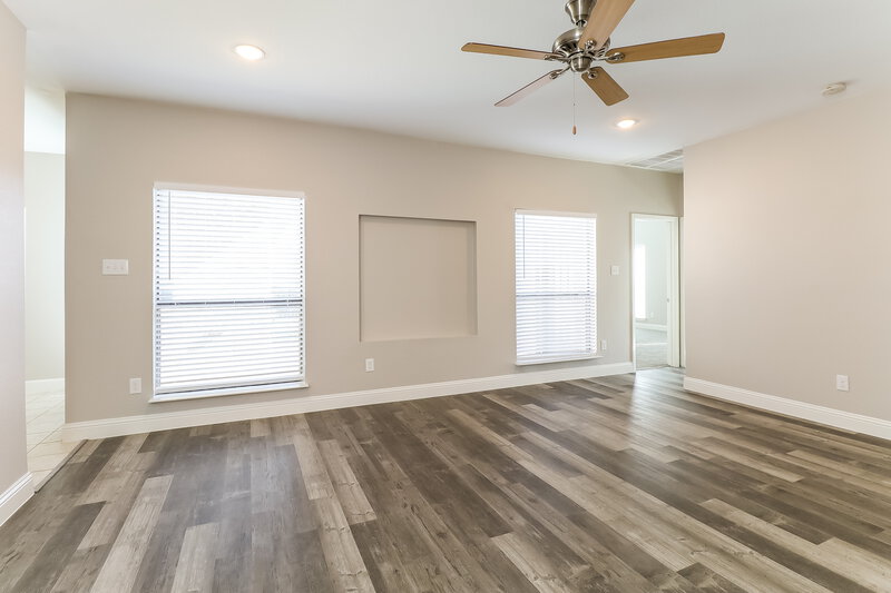 2,150/Mo, 1029 Primrose St Mesquite, TX 75149 Living Room View