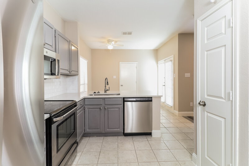 2,150/Mo, 1029 Primrose St Mesquite, TX 75149 Kitchen View 3