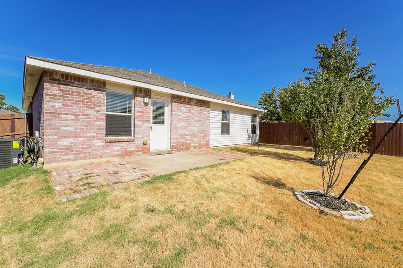 2,195/Mo, 6521 Longleaf Ln Denton, TX 76210 Rear View