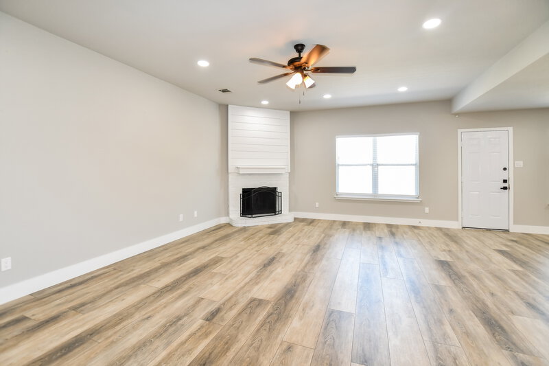 1,990/Mo, 1621 Lesli Dr Royse City, TX 75189 Living Room View 3