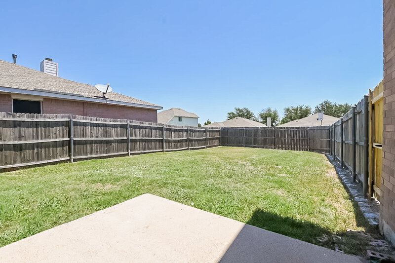 2,150/Mo, 2950 Monticello Ln Lancaster, TX 75134 Exterior View