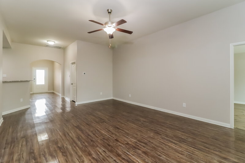2,205/Mo, 1605 Conley Ln Crowley, TX 76036 Living Room View