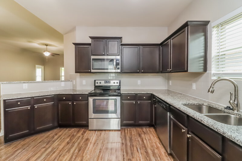 2,205/Mo, 1605 Conley Ln Crowley, TX 76036 Kitchen View