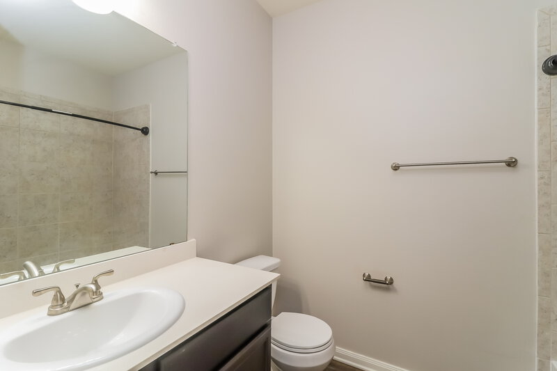 2,205/Mo, 1605 Conley Ln Crowley, TX 76036 Bathroom View