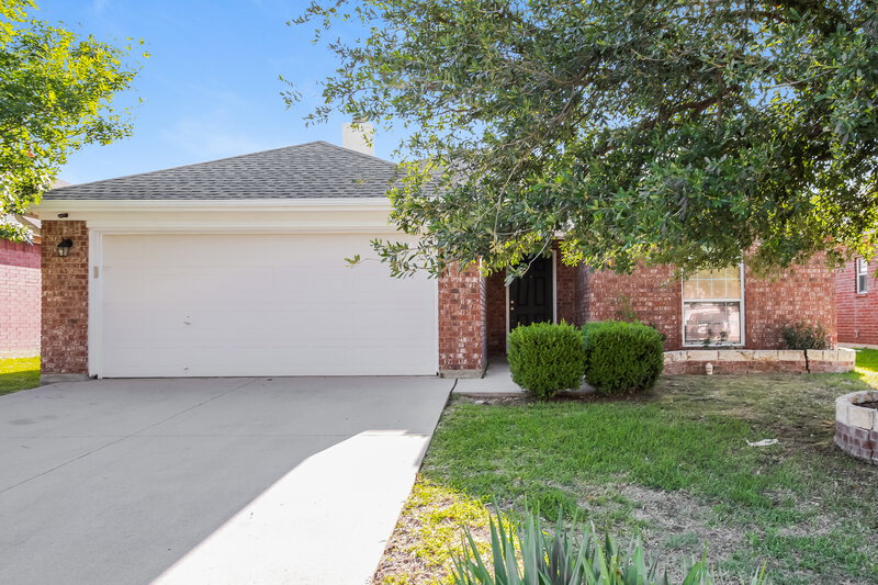 2,270/Mo, 10440 Fossil Hill Dr Fort Worth, TX 76131 External View