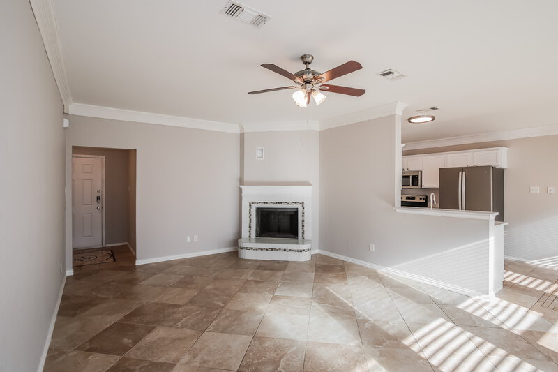 2,270/Mo, 10440 Fossil Hill Dr Fort Worth, TX 76131 Living Room View