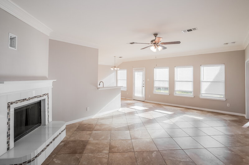 2,270/Mo, 10440 Fossil Hill Dr Fort Worth, TX 76131 Living Room View 2