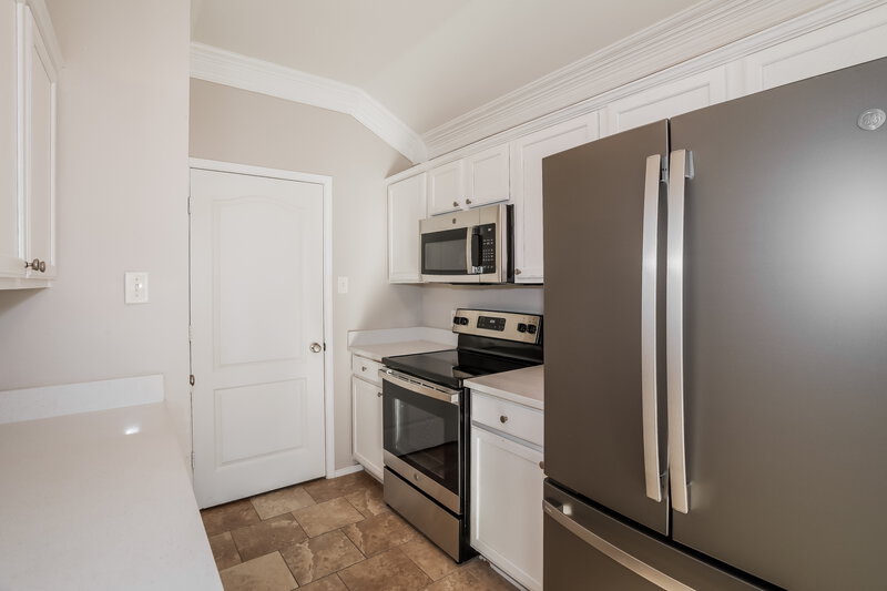 2,270/Mo, 10440 Fossil Hill Dr Fort Worth, TX 76131 Kitchen View 2