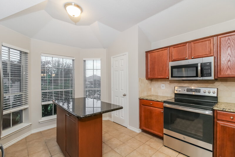 2,145/Mo, 745 Poncho Ln Fort Worth, TX 76052 Kitchen View 2