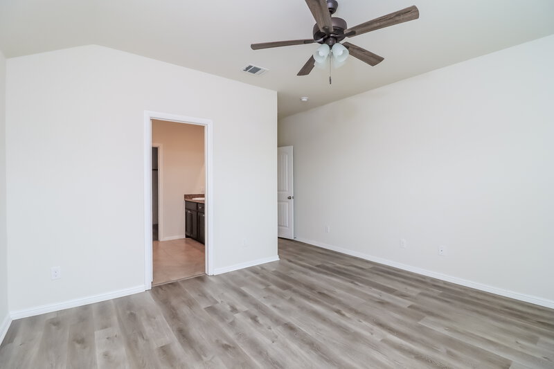 2,215/Mo, 844 Wylie St Crowley, TX 76036 Main Bedroom View