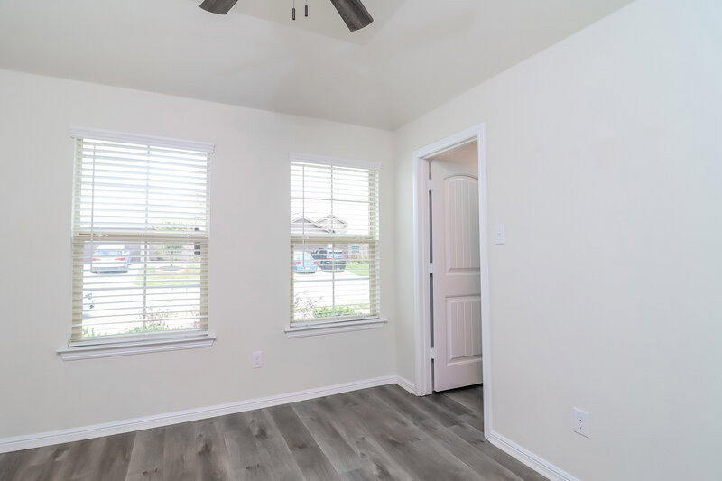 2,215/Mo, 844 Wylie St Crowley, TX 76036 Main Bedroom View 2